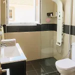 بيت ضيافة Comfy With Sea View In Private Pool
