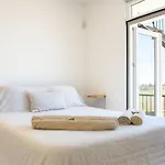 Comfy With Sea View In Private Pool Gæstehus