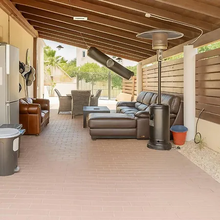 Comfy With Sea View In Private Pool Pensiune