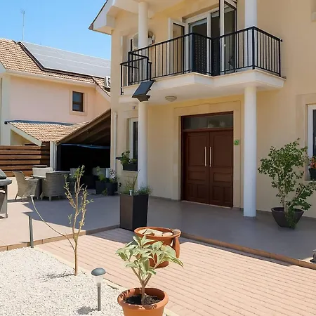 Comfy With Sea View In Private Pool Pensiune Voroklini