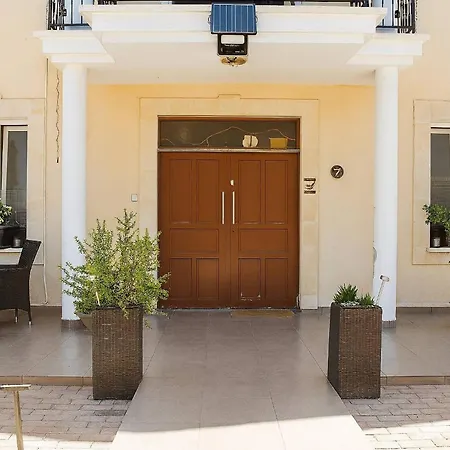 Comfy With Sea View In Private Pool Voroklini