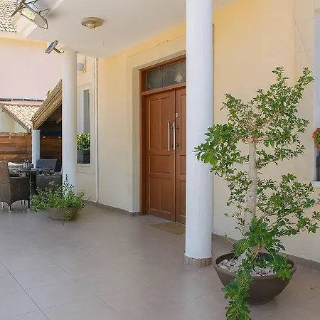 Comfy With Sea View In Private Pool Voroklini
